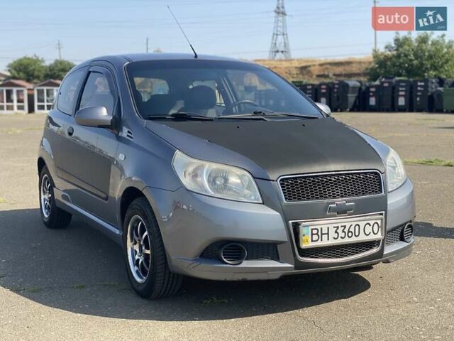 Серый Шевроле Авео, объемом двигателя 1.5 л и пробегом 185 тыс. км за 4500 $, фото 1 на Automoto.ua