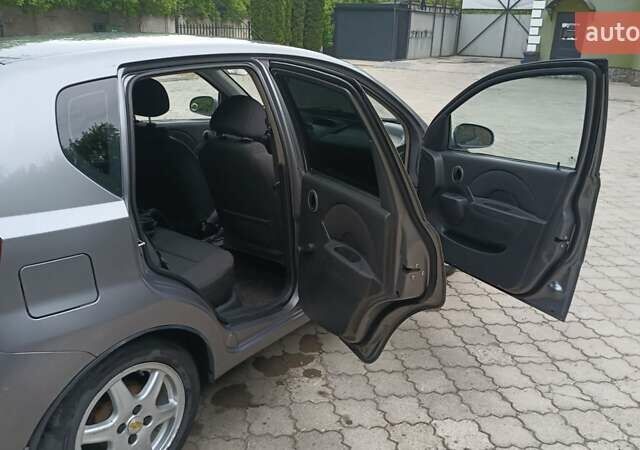 Серый Шевроле Авео, объемом двигателя 1.5 л и пробегом 138 тыс. км за 3350 $, фото 8 на Automoto.ua