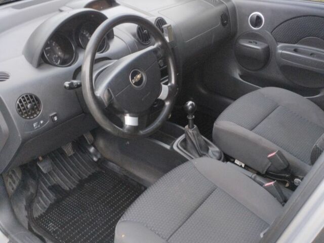 Серый Шевроле Авео, объемом двигателя 1.5 л и пробегом 170 тыс. км за 3350 $, фото 6 на Automoto.ua