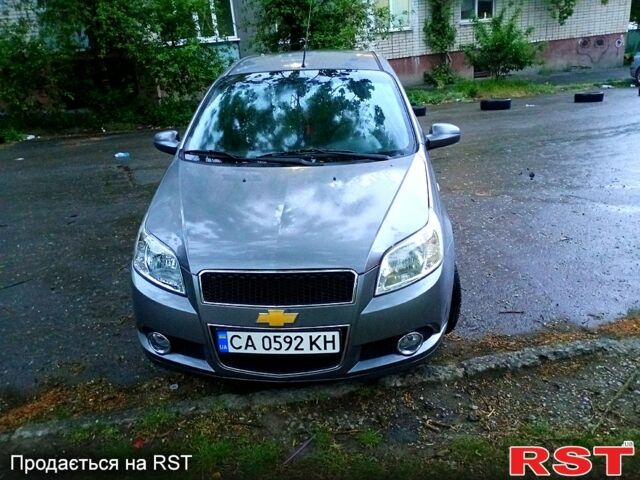 Серый Шевроле Авео, объемом двигателя 1.4 л и пробегом 150 тыс. км за 3200 $, фото 2 на Automoto.ua