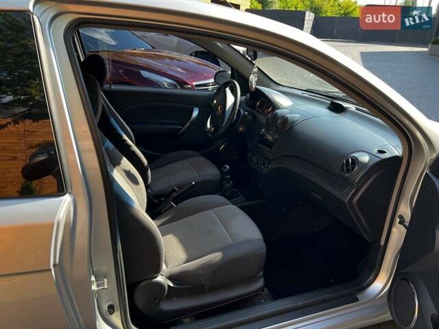 Серый Шевроле Авео, объемом двигателя 1.5 л и пробегом 143 тыс. км за 3700 $, фото 11 на Automoto.ua