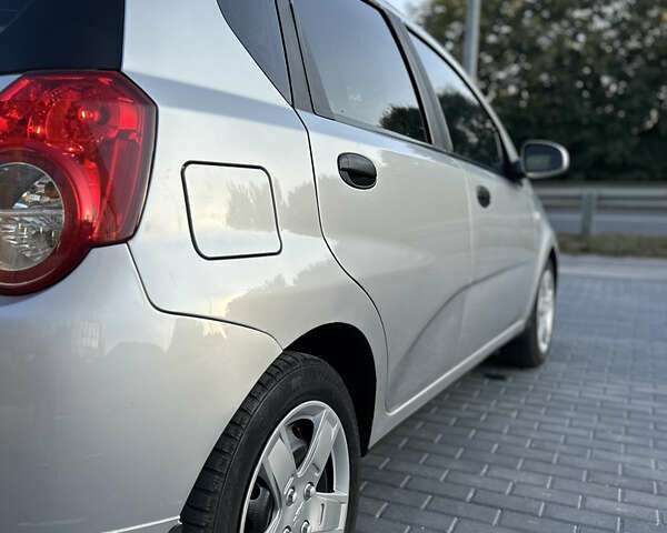 Сірий Шевроле Авео, об'ємом двигуна 1.5 л та пробігом 234 тис. км за 5200 $, фото 10 на Automoto.ua