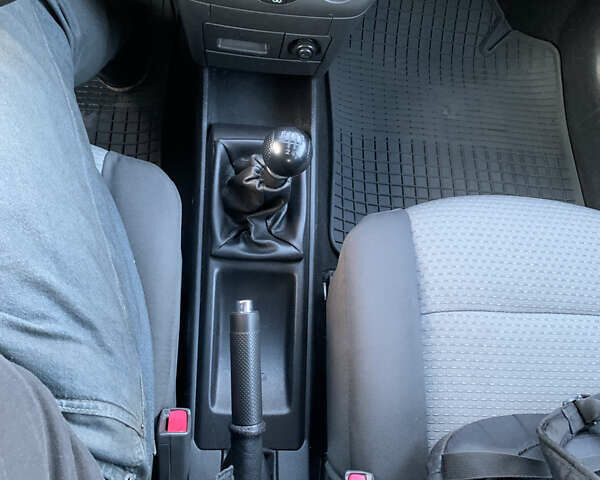 Серый Шевроле Авео, объемом двигателя 1.5 л и пробегом 108 тыс. км за 4000 $, фото 36 на Automoto.ua