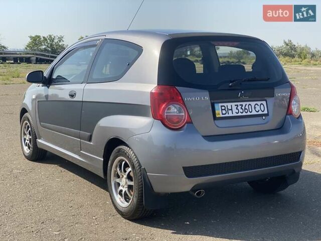 Серый Шевроле Авео, объемом двигателя 1.5 л и пробегом 185 тыс. км за 4500 $, фото 5 на Automoto.ua