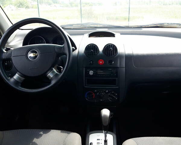 Серый Шевроле Авео, объемом двигателя 1.5 л и пробегом 115 тыс. км за 5500 $, фото 4 на Automoto.ua