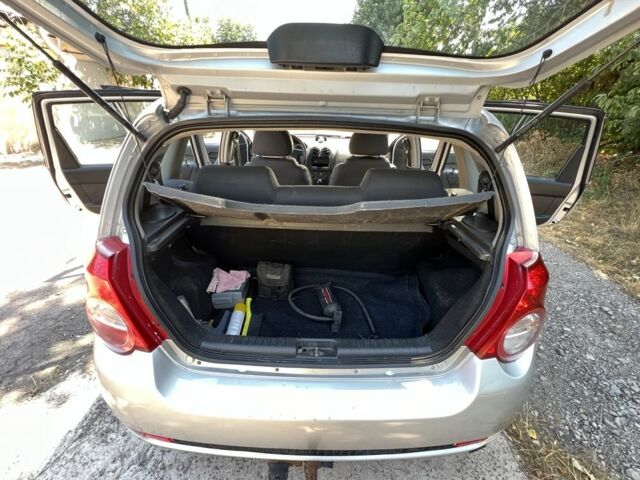 Серый Шевроле Авео, объемом двигателя 1.5 л и пробегом 153 тыс. км за 3300 $, фото 11 на Automoto.ua