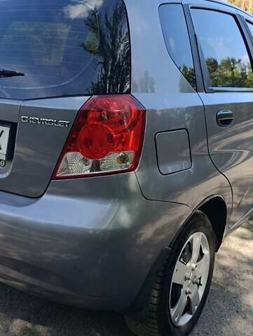 Серый Шевроле Авео, объемом двигателя 1.5 л и пробегом 211 тыс. км за 3500 $, фото 2 на Automoto.ua