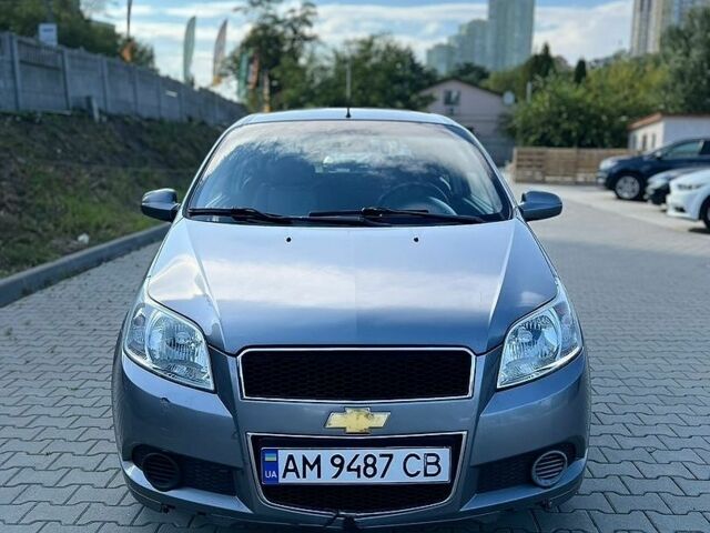 Серый Шевроле Авео, объемом двигателя 1.5 л и пробегом 235 тыс. км за 2550 $, фото 1 на Automoto.ua