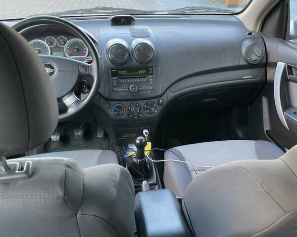 Серый Шевроле Авео, объемом двигателя 1.2 л и пробегом 160 тыс. км за 3000 $, фото 21 на Automoto.ua