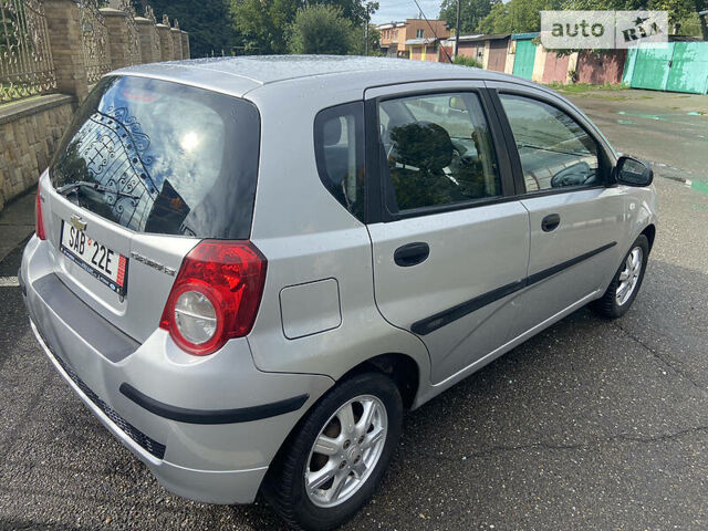 Сірий Шевроле Авео, об'ємом двигуна 1.2 л та пробігом 130 тис. км за 4000 $, фото 3 на Automoto.ua