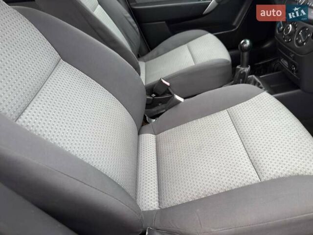 Серый Шевроле Авео, объемом двигателя 0 л и пробегом 160 тыс. км за 3999 $, фото 40 на Automoto.ua