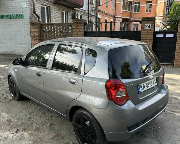 Серый Шевроле Авео, объемом двигателя 1.21 л и пробегом 254 тыс. км за 3500 $, фото 2 на Automoto.ua