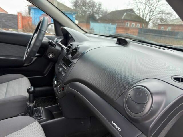 Серый Шевроле Авео, объемом двигателя 0 л и пробегом 160 тыс. км за 3999 $, фото 16 на Automoto.ua