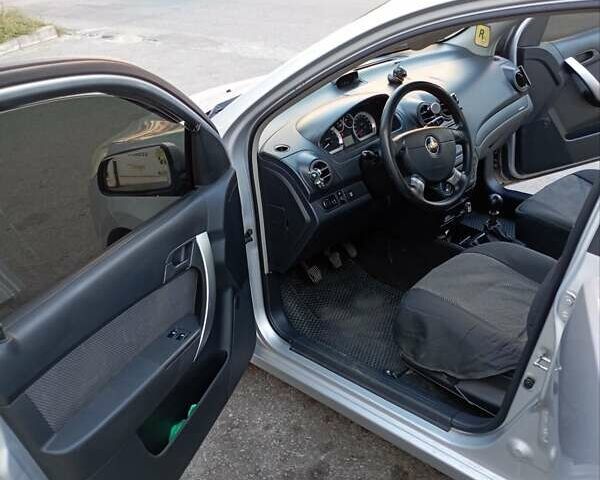 Серый Шевроле Авео, объемом двигателя 1.4 л и пробегом 158 тыс. км за 4000 $, фото 19 на Automoto.ua