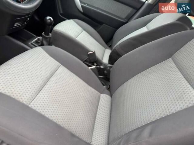 Серый Шевроле Авео, объемом двигателя 0 л и пробегом 160 тыс. км за 3999 $, фото 36 на Automoto.ua