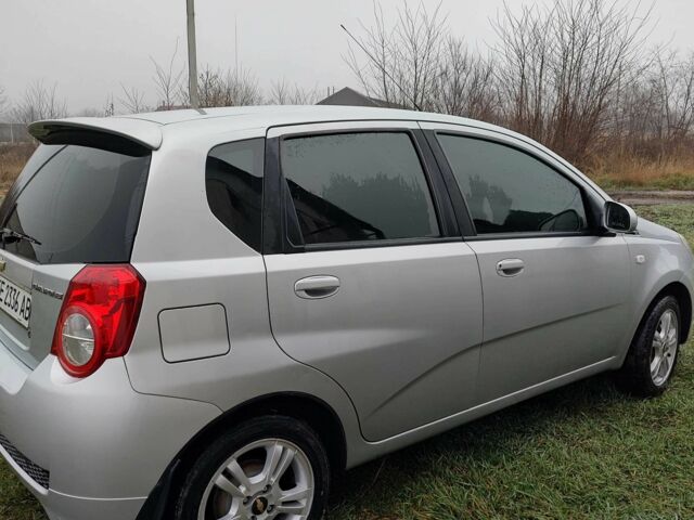 Серый Шевроле Авео, объемом двигателя 1.4 л и пробегом 219 тыс. км за 3700 $, фото 3 на Automoto.ua