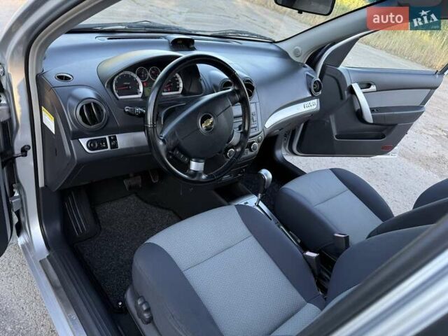 Сірий Шевроле Авео, об'ємом двигуна 1.4 л та пробігом 81 тис. км за 5999 $, фото 52 на Automoto.ua