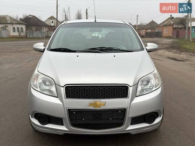 Серый Шевроле Авео, объемом двигателя 0 л и пробегом 160 тыс. км за 3999 $, фото 1 на Automoto.ua