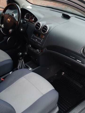 Серый Шевроле Авео, объемом двигателя 1.4 л и пробегом 187 тыс. км за 3750 $, фото 7 на Automoto.ua