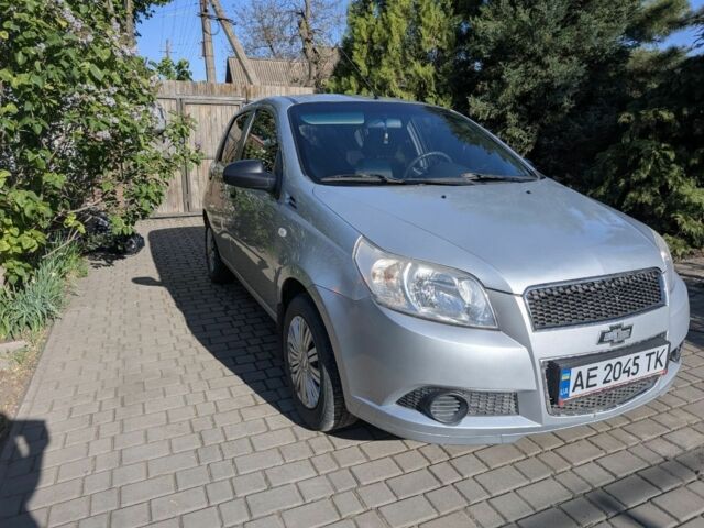Серый Шевроле Авео, объемом двигателя 1.2 л и пробегом 216 тыс. км за 3800 $, фото 1 на Automoto.ua