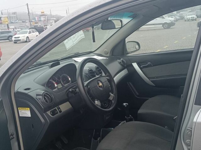 Серый Шевроле Авео, объемом двигателя 1.2 л и пробегом 200 тыс. км за 3500 $, фото 5 на Automoto.ua