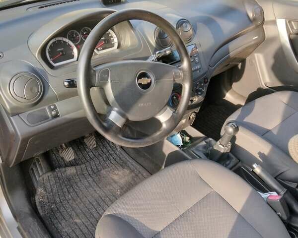 Серый Шевроле Авео, объемом двигателя 1.2 л и пробегом 100 тыс. км за 4211 $, фото 6 на Automoto.ua