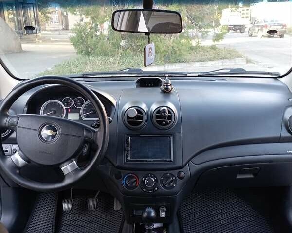 Серый Шевроле Авео, объемом двигателя 1.4 л и пробегом 158 тыс. км за 4000 $, фото 17 на Automoto.ua