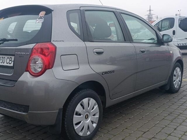 Серый Шевроле Авео, объемом двигателя 1.2 л и пробегом 200 тыс. км за 3500 $, фото 2 на Automoto.ua