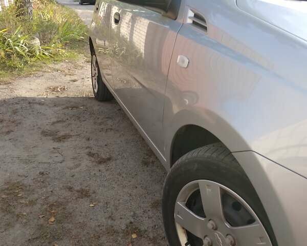 Серый Шевроле Авео, объемом двигателя 1.2 л и пробегом 100 тыс. км за 4211 $, фото 7 на Automoto.ua