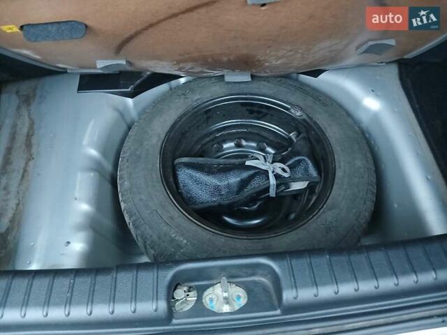 Серый Шевроле Авео, объемом двигателя 1.6 л и пробегом 74 тыс. км за 5500 $, фото 9 на Automoto.ua