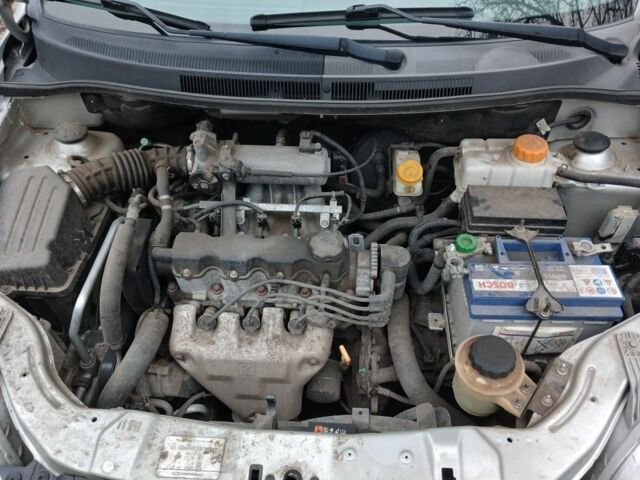 Серый Шевроле Авео, объемом двигателя 1.5 л и пробегом 74 тыс. км за 5200 $, фото 4 на Automoto.ua