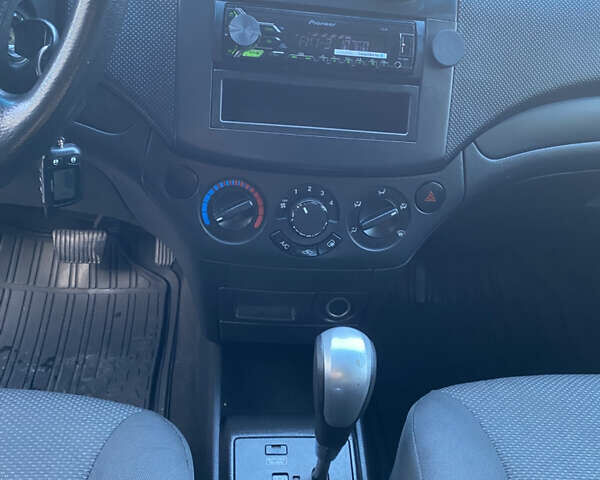 Сірий Шевроле Авео, об'ємом двигуна 1.5 л та пробігом 124 тис. км за 5700 $, фото 9 на Automoto.ua