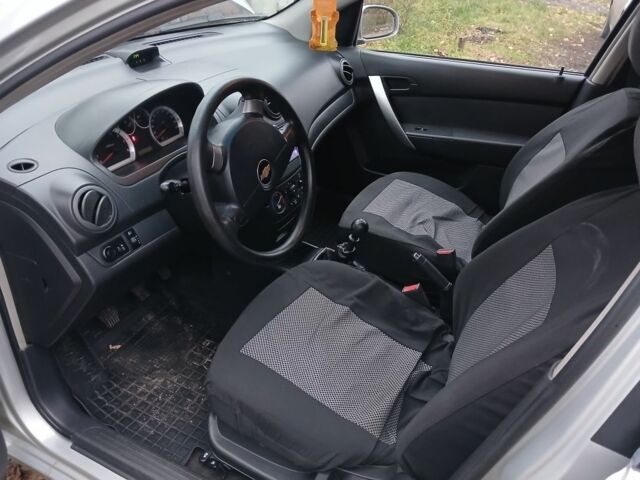 Серый Шевроле Авео, объемом двигателя 1.5 л и пробегом 74 тыс. км за 5200 $, фото 5 на Automoto.ua