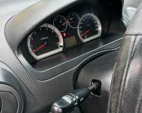 Серый Шевроле Авео, объемом двигателя 1.2 л и пробегом 160 тыс. км за 3700 $, фото 8 на Automoto.ua
