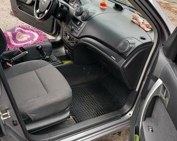Серый Шевроле Авео, объемом двигателя 1.2 л и пробегом 160 тыс. км за 3700 $, фото 7 на Automoto.ua