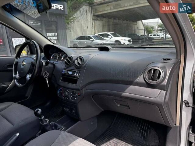 Серый Шевроле Авео, объемом двигателя 1.5 л и пробегом 98 тыс. км за 5500 $, фото 14 на Automoto.ua