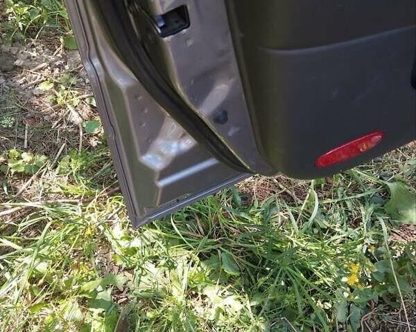 Серый Шевроле Авео, объемом двигателя 1.5 л и пробегом 150 тыс. км за 4200 $, фото 18 на Automoto.ua