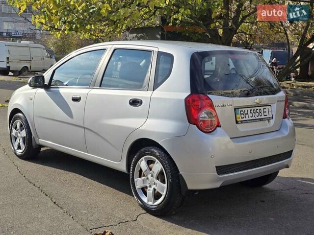Серый Шевроле Авео, объемом двигателя 1.5 л и пробегом 124 тыс. км за 4999 $, фото 5 на Automoto.ua