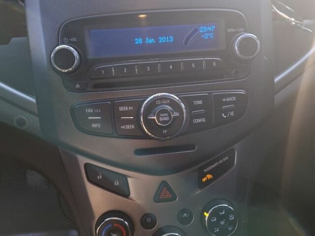 Серый Шевроле Авео, объемом двигателя 1.3 л и пробегом 118 тыс. км за 5700 $, фото 4 на Automoto.ua