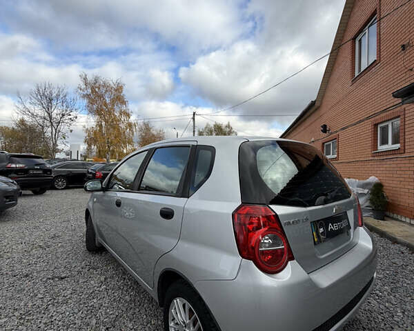 Серый Шевроле Авео, объемом двигателя 1.5 л и пробегом 170 тыс. км за 4200 $, фото 5 на Automoto.ua