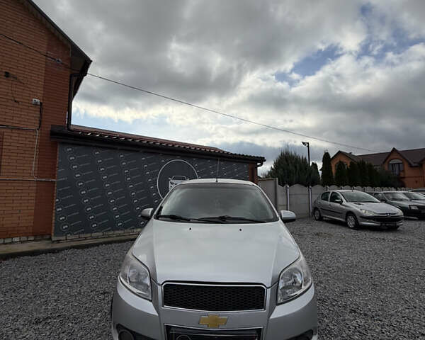 Серый Шевроле Авео, объемом двигателя 1.5 л и пробегом 170 тыс. км за 4200 $, фото 1 на Automoto.ua