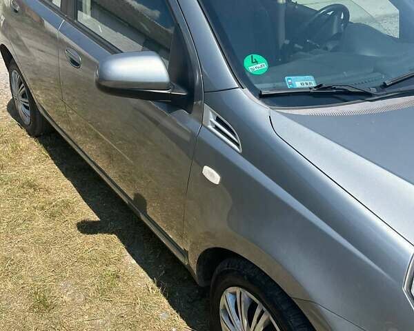 Серый Шевроле Авео, объемом двигателя 1.21 л и пробегом 140 тыс. км за 5000 $, фото 7 на Automoto.ua