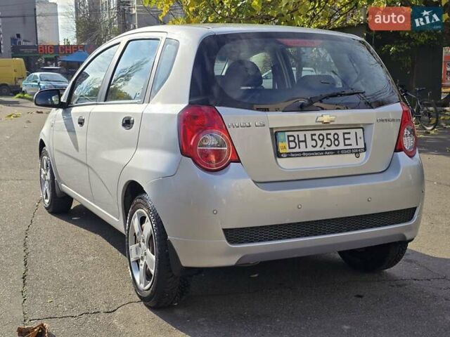 Серый Шевроле Авео, объемом двигателя 1.5 л и пробегом 124 тыс. км за 4999 $, фото 7 на Automoto.ua