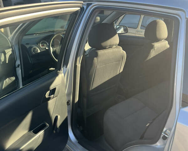 Серый Шевроле Авео, объемом двигателя 1.5 л и пробегом 100 тыс. км за 4600 $, фото 7 на Automoto.ua