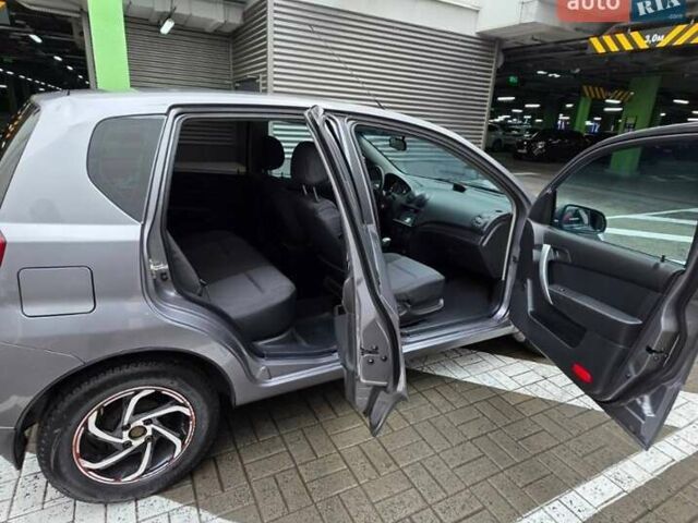 Серый Шевроле Авео, объемом двигателя 1.5 л и пробегом 123 тыс. км за 5900 $, фото 17 на Automoto.ua