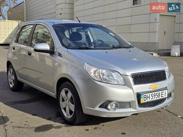 Серый Шевроле Авео, объемом двигателя 1.5 л и пробегом 124 тыс. км за 4999 $, фото 2 на Automoto.ua