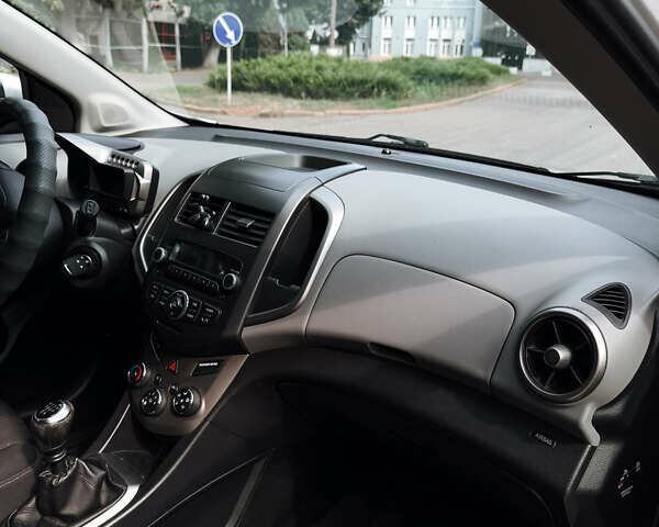 Серый Шевроле Авео, объемом двигателя 1.6 л и пробегом 186 тыс. км за 6000 $, фото 21 на Automoto.ua