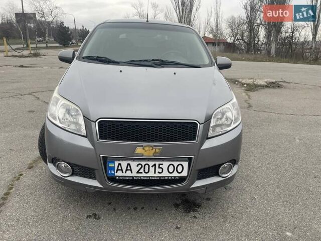 Сірий Шевроле Авео, об'ємом двигуна 1.5 л та пробігом 180 тис. км за 5550 $, фото 1 на Automoto.ua