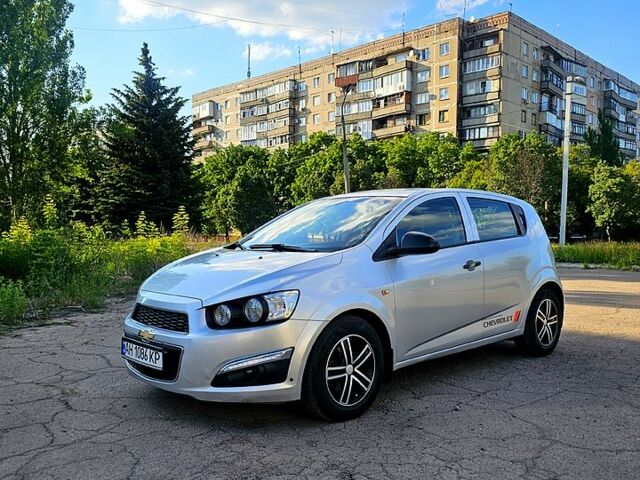 Сірий Шевроле Авео, об'ємом двигуна 1.3 л та пробігом 216 тис. км за 4500 $, фото 1 на Automoto.ua