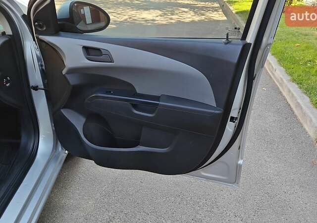 Серый Шевроле Авео, объемом двигателя 1.2 л и пробегом 249 тыс. км за 4600 $, фото 20 на Automoto.ua
